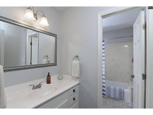 Photo of 33 Windsor Cove Photo of 33 Windsor Cove