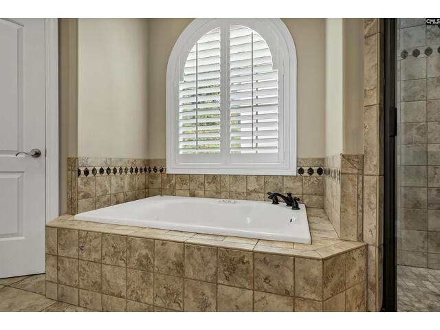 Photo of 148 royal creek drive