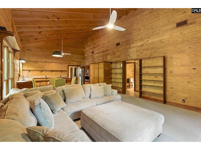 Photo of 200 Derrick Drive