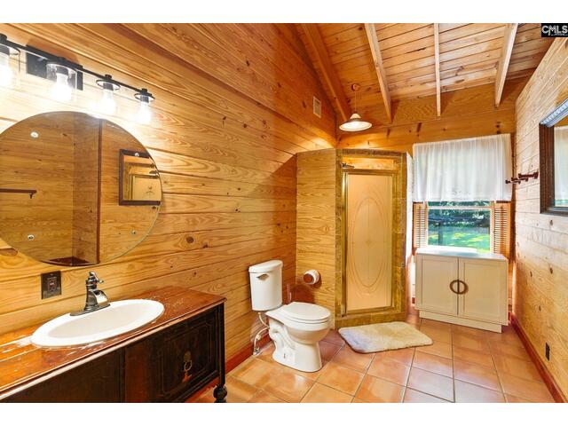 Photo of 200 Derrick Drive