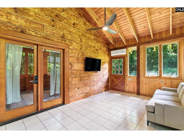 Photo of 200 Derrick Drive