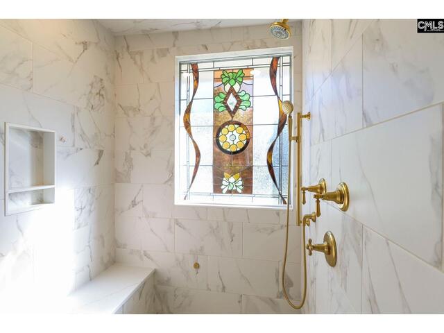 Photo of 798 Kawana Road