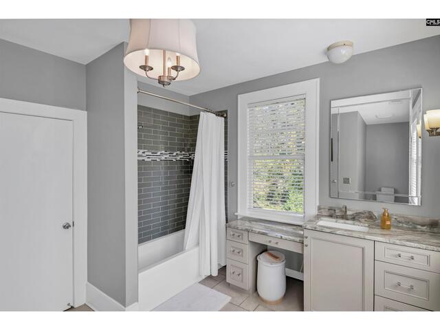 Photo of 798 Kawana Road