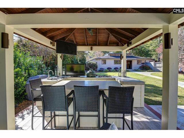 Photo of 798 Kawana Road