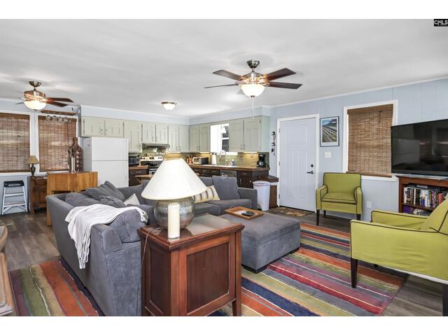 Photo of 2592 Lake Road
