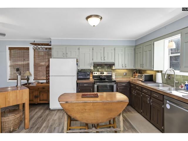 Photo of 2592 Lake Road