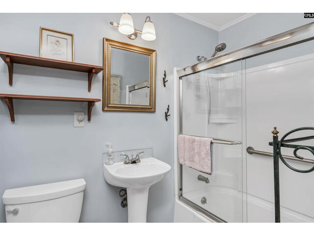 Photo of 2592 Lake Road