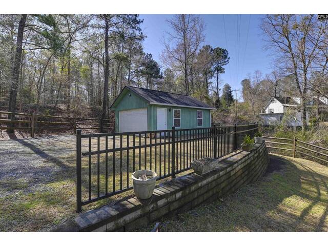 Photo of 2592 Lake Road