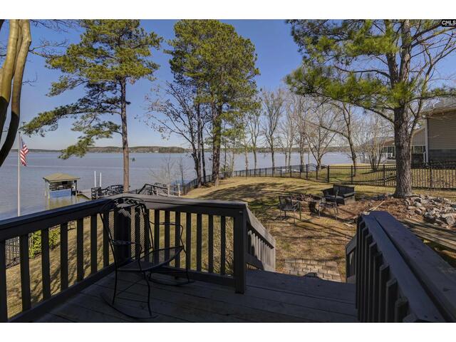 Photo of 2592 Lake Road