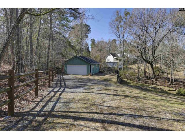 Photo of 2592 Lake Road