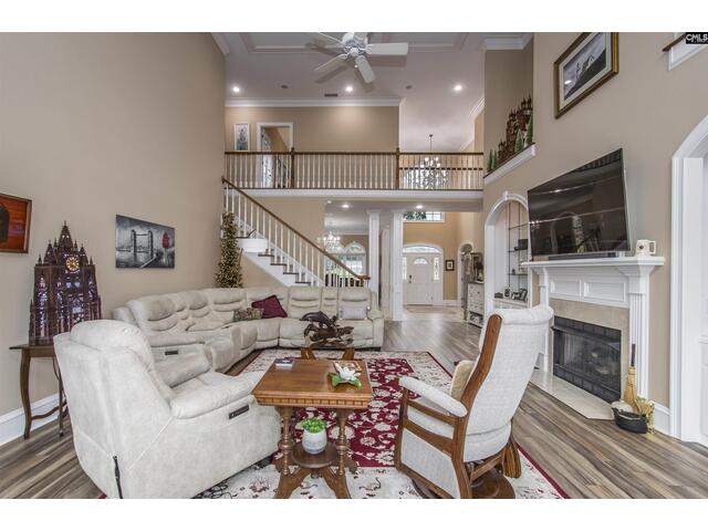 Photo of 251 Edgewood Drive Photo of 251 Edgewood Drive