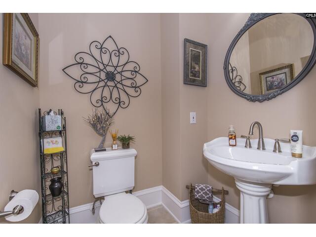 Photo of 251 Edgewood Drive Photo of 251 Edgewood Drive
