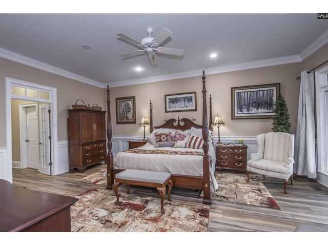 Photo of 251 Edgewood Drive Photo of 251 Edgewood Drive