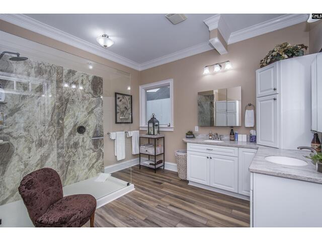 Photo of 251 Edgewood Drive Photo of 251 Edgewood Drive