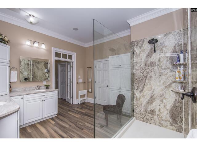 Photo of 251 Edgewood Drive Photo of 251 Edgewood Drive