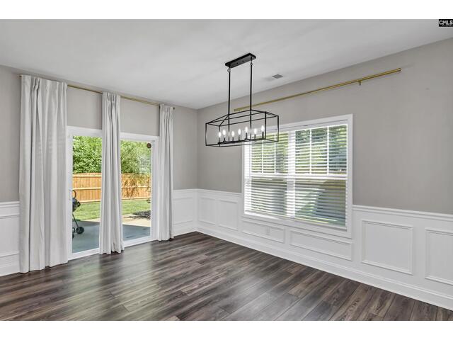 Photo of 436 Manhasset Court