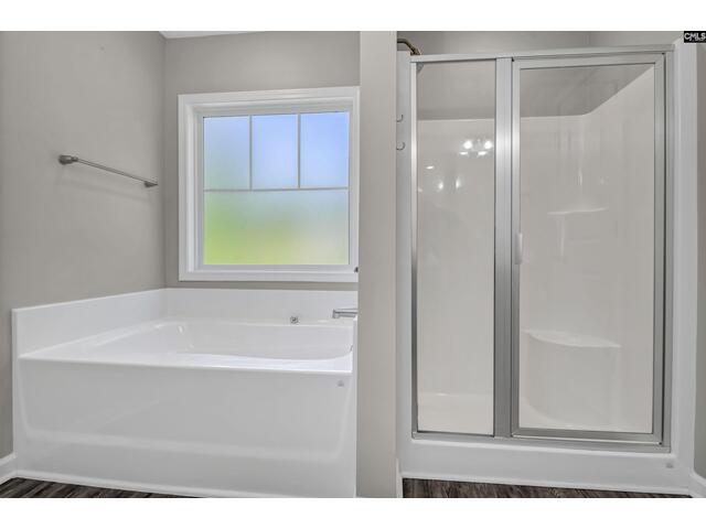 Photo of 436 Manhasset Court