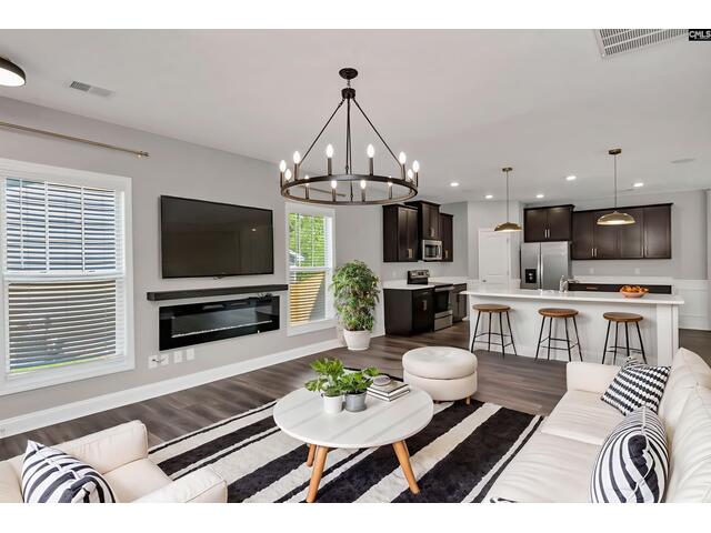 Photo of 436 Manhasset Court