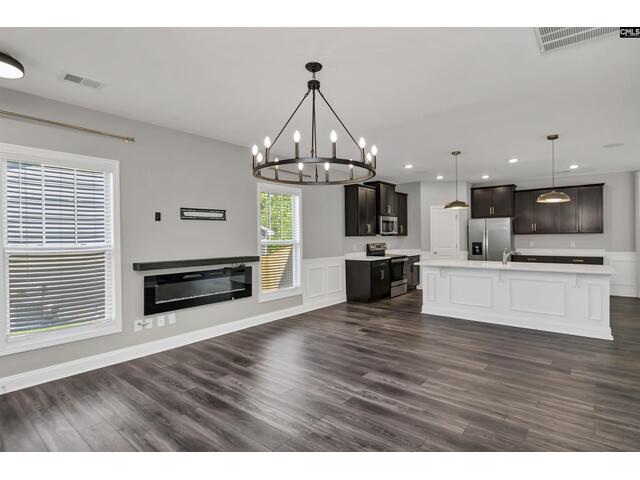 Photo of 436 Manhasset Court