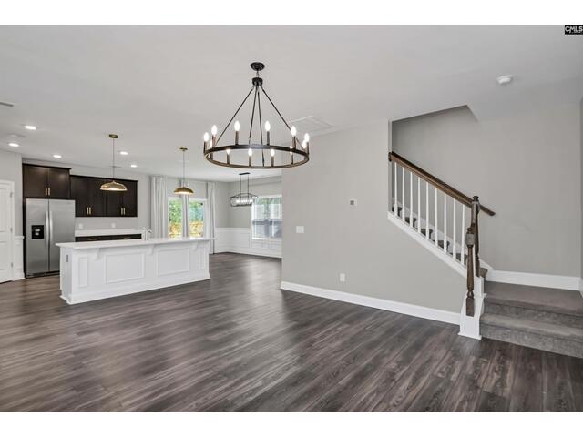 Photo of 436 Manhasset Court