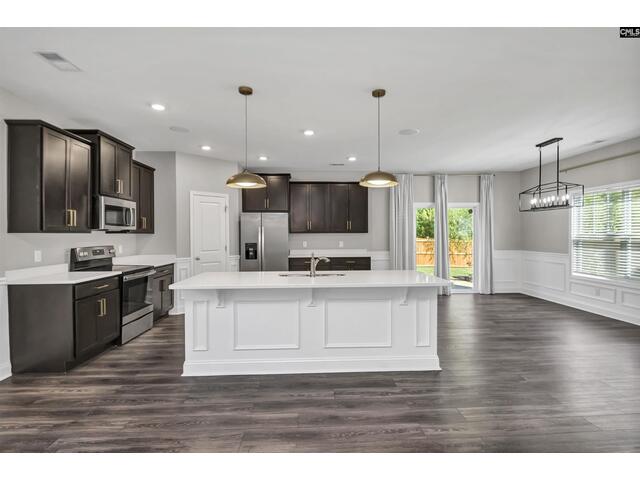 Photo of 436 Manhasset Court