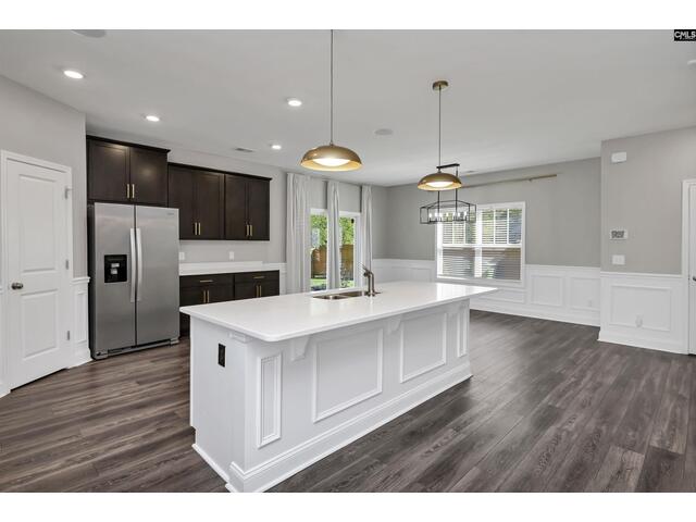 Photo of 436 Manhasset Court