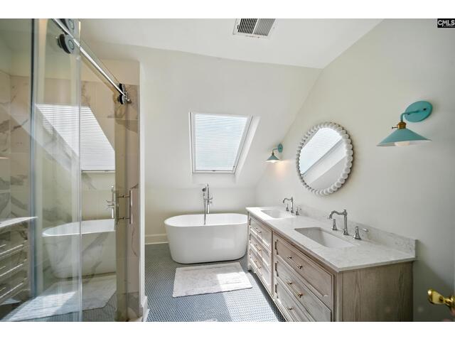 Photo of 4001 Claremont Road Photo of 4001 Claremont Road