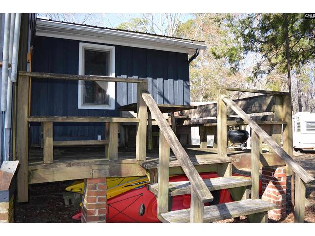 Photo of 2089 Lakeshore Road
