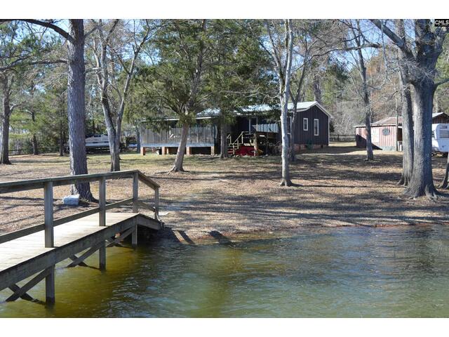 Photo of 2089 Lakeshore Road