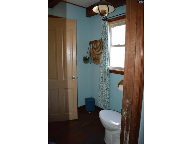 Photo of 2089 Lakeshore Road
