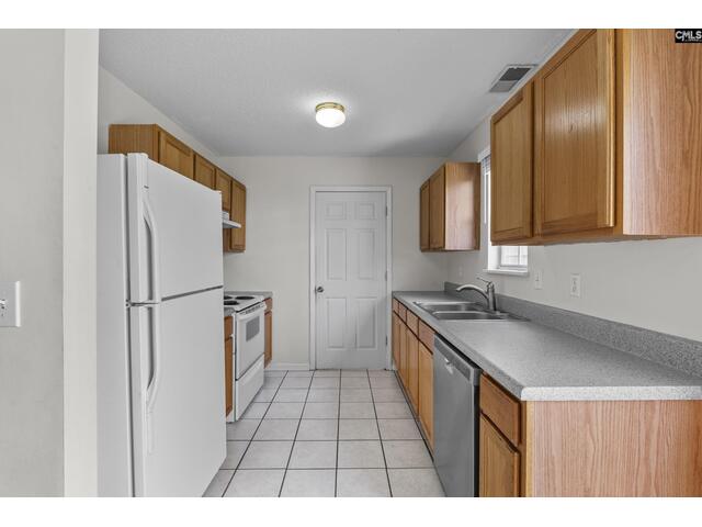 Photo of 127 Curvewood Road Photo of 127 Curvewood Road