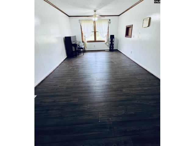 Photo of 916 Sessions Road