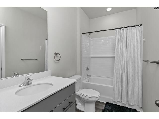 Photo of 2276 Allan Crest Road