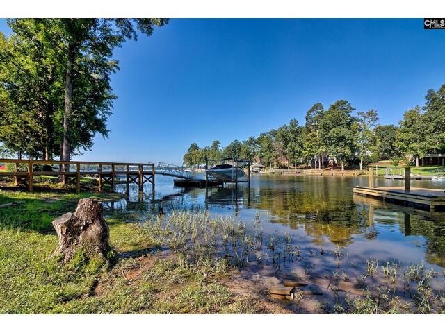 Photo of 895 Peninsula Drive