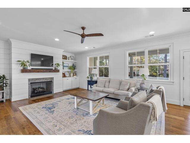 Photo of 839 Burwell Lane