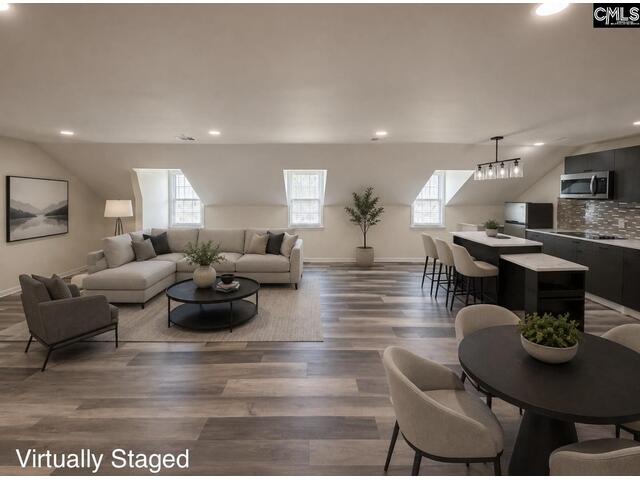 Photo of 7912 Wessex Lane