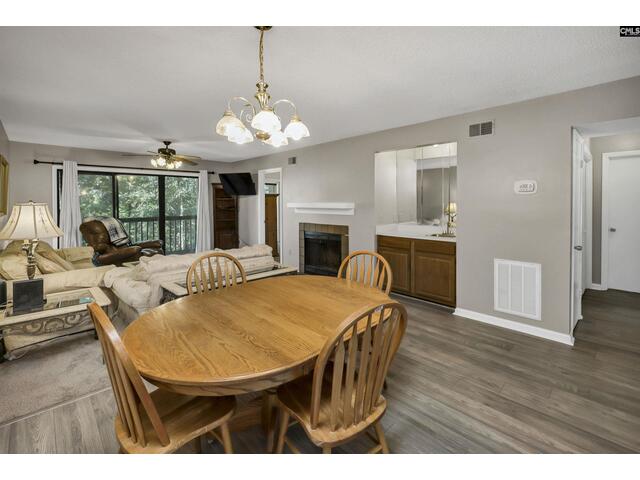 Photo of 422 Edgewater Lane