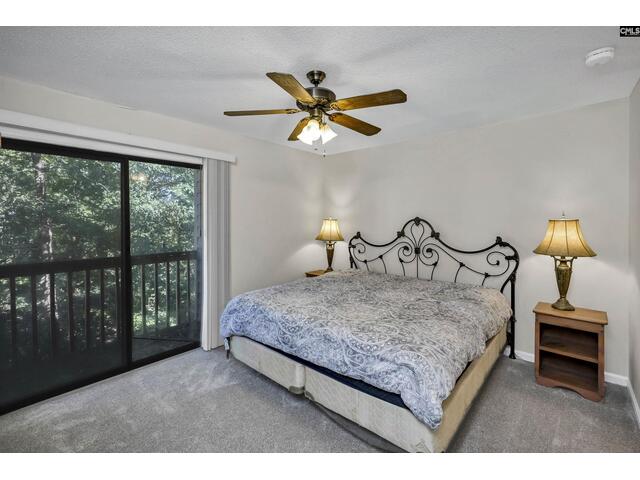 Photo of 422 Edgewater Lane