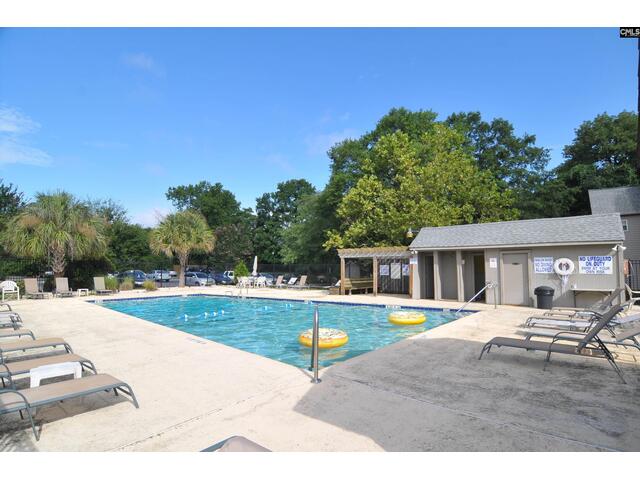 Photo of 422 Edgewater Lane