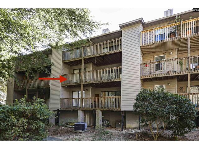 Photo of 422 Edgewater Lane