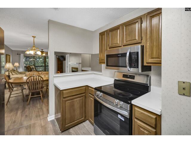 Photo of 422 Edgewater Lane