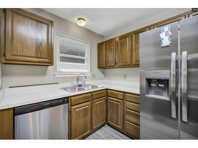 Photo of 422 Edgewater Lane