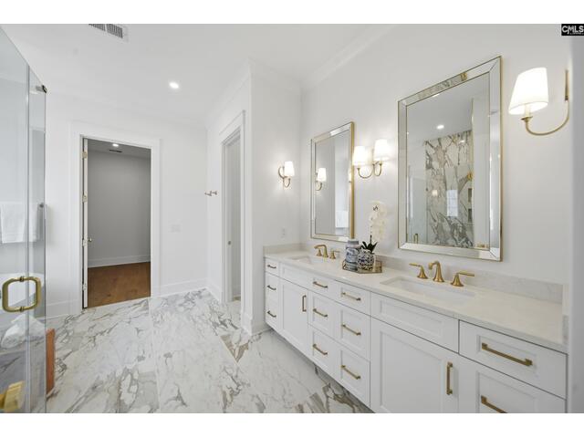 Photo of 313 Regatta Road