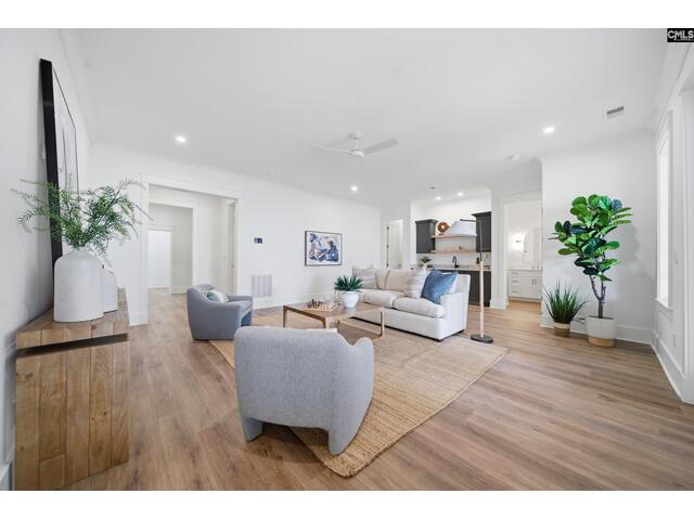 Photo of 313 Regatta Road