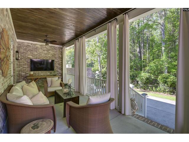 Photo of 14 Oakman Court West Photo of 14 Oakman Court West