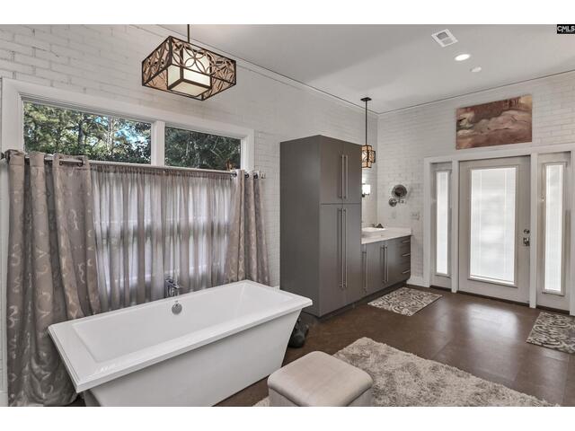 Photo of 6342 WESTSHORE Road