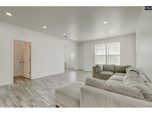 Photo of 110 Lakeside Drive