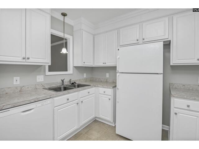 Photo of 10 Magnolia Glen Lane