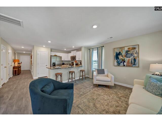 Photo of 126B Willow Creek Boulevard Photo of 126B Willow Creek Boulevard