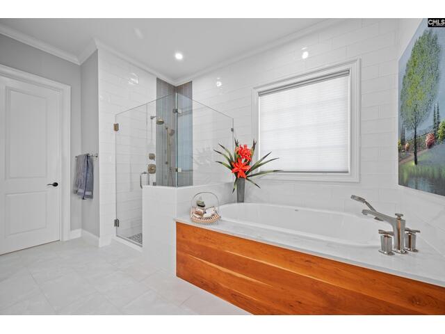 Photo of 252 Waters Edge Drive